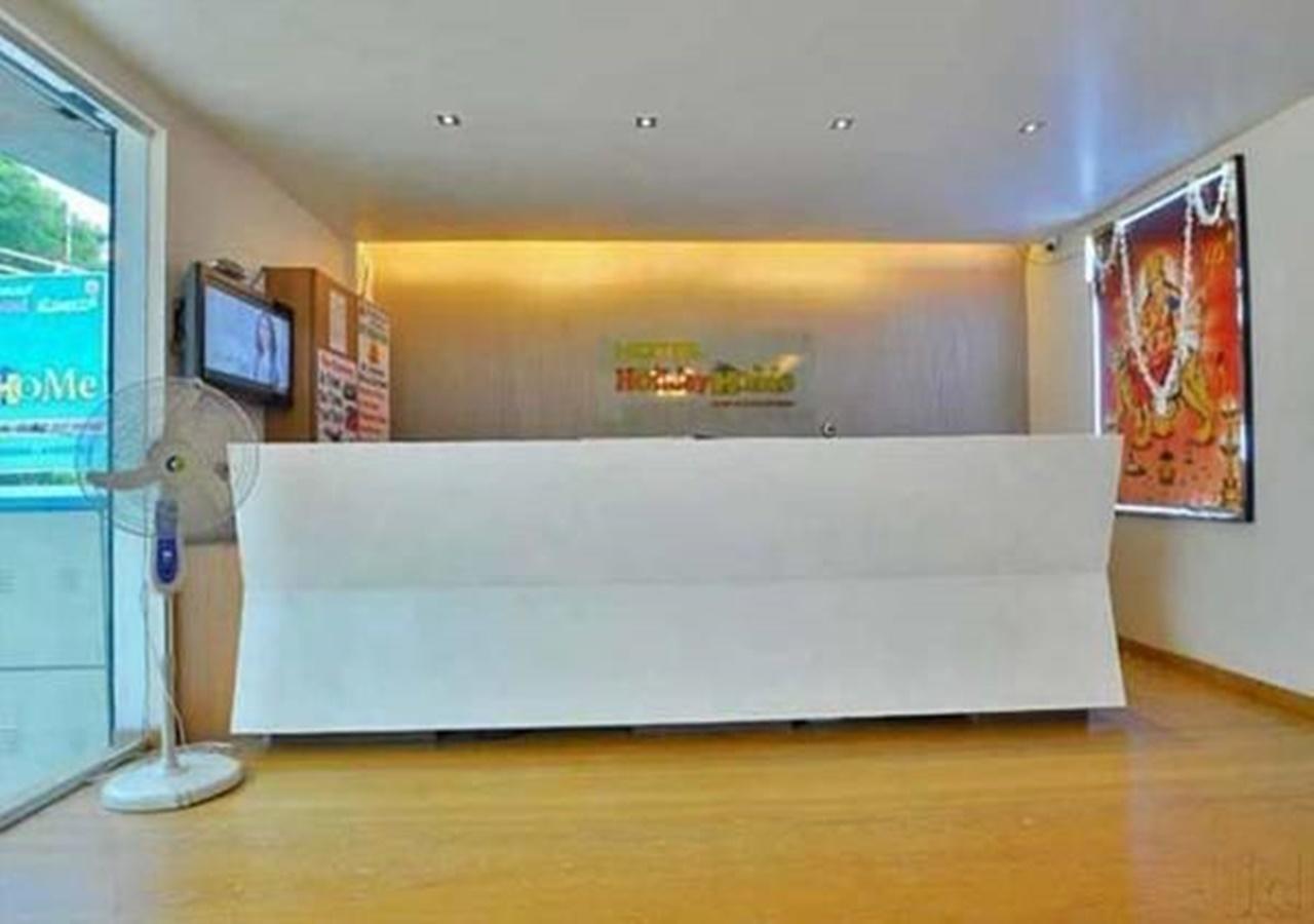 Hotel Holiday Home Бангалор Екстериор снимка