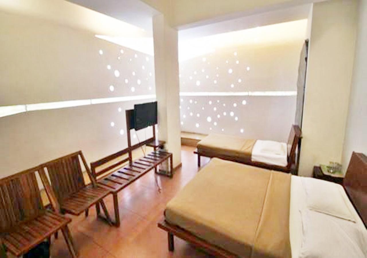 Hotel Holiday Home Бангалор Екстериор снимка