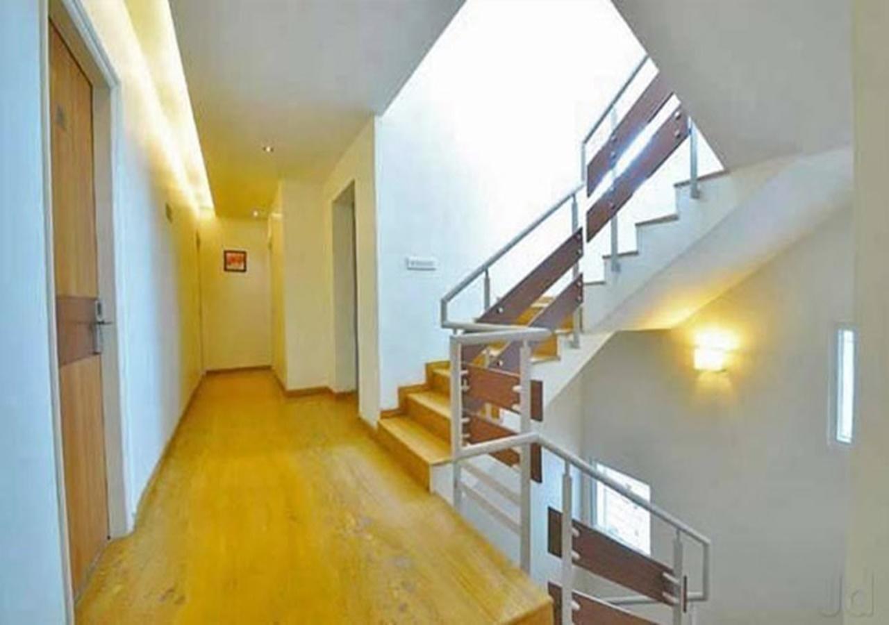 Hotel Holiday Home Бангалор Екстериор снимка